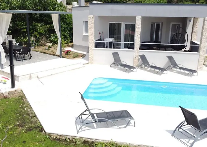 Villa Naklice