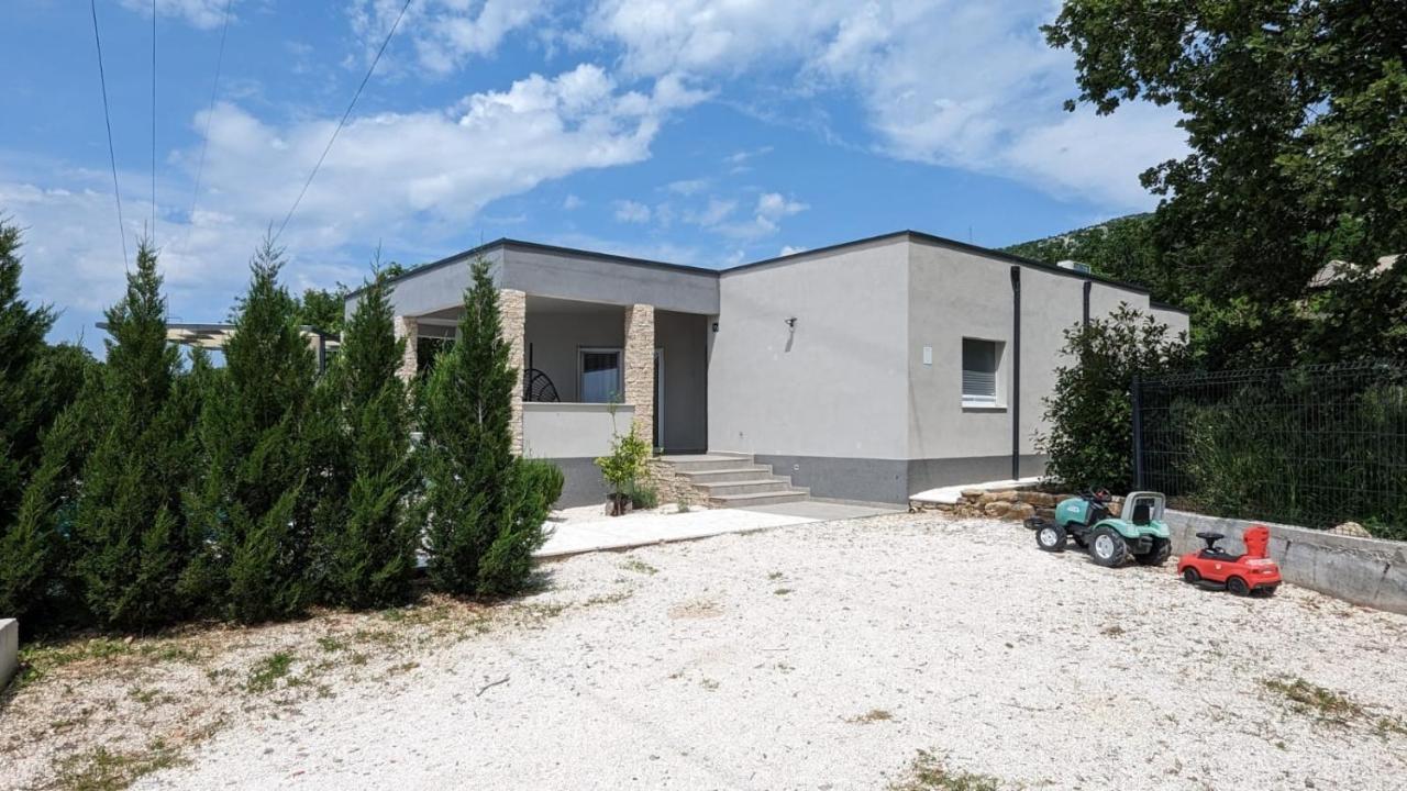 Villa Naklice *